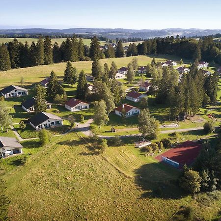 Reka-Feriendorf Montfaucon Екстер'єр фото
